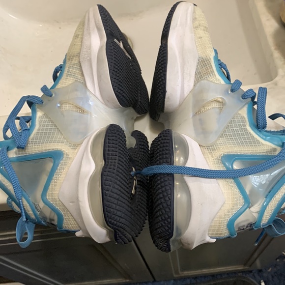 Nike lebron 19 chosen one shoes - Picture 6 of 12